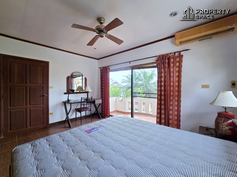 Pet Friendly 3 Bedroom Villa With Outdoor Jacuzzi In Paradise Villa 1 Pattaya Image 34