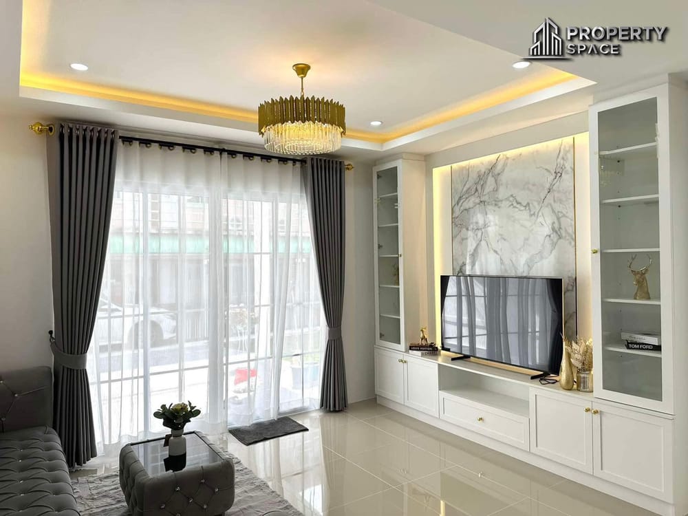 Brand New Modern Single-Detached 3 Bedroom House In East Pattaya Image 5