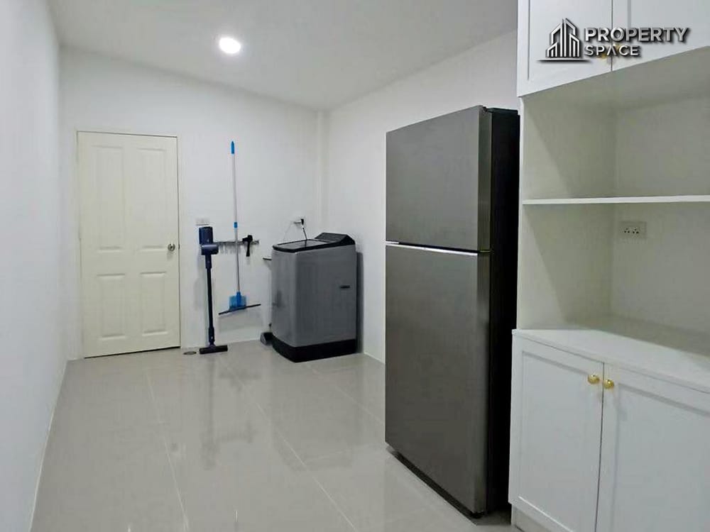 Brand New Modern Single-Detached 3 Bedroom House In East Pattaya Image 13