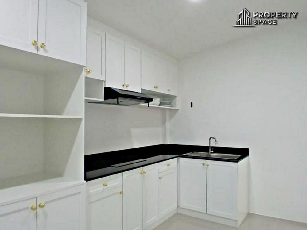 Brand New Modern Single-Detached 3 Bedroom House In East Pattaya Image 14