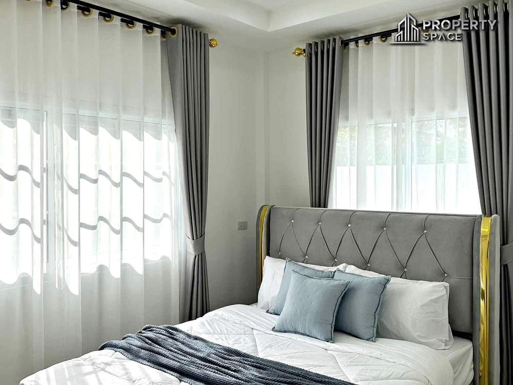 Brand New Modern Single-Detached 3 Bedroom House In East Pattaya Image 9