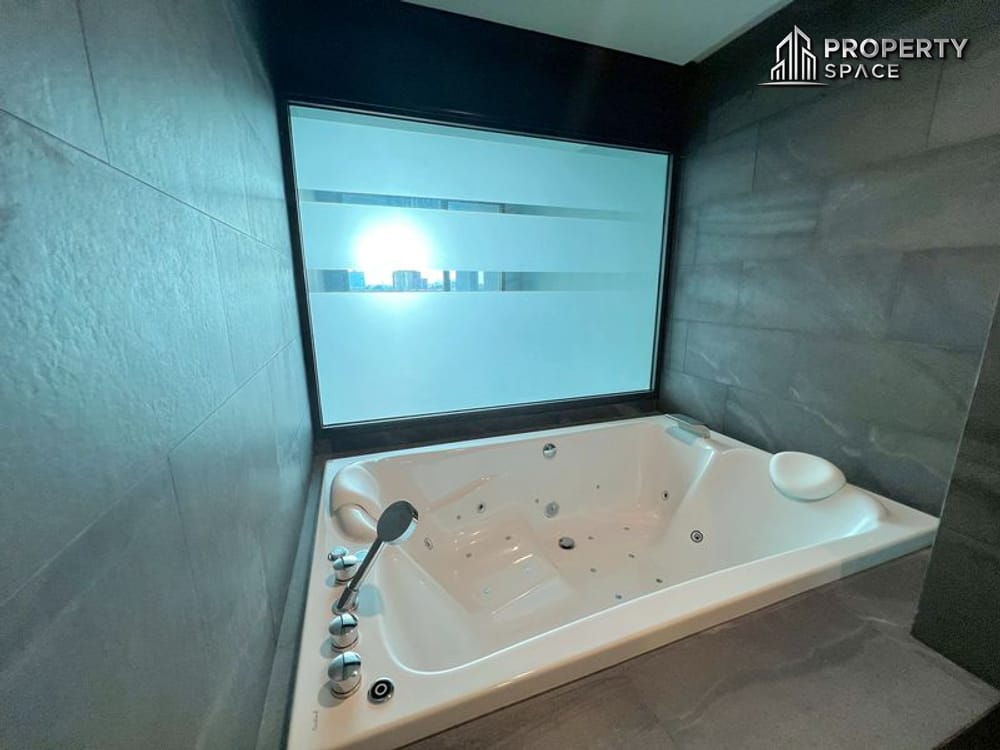 Modern Duplex 2 Bedroom In The Win Condo Khao Talo Pattaya Image 16