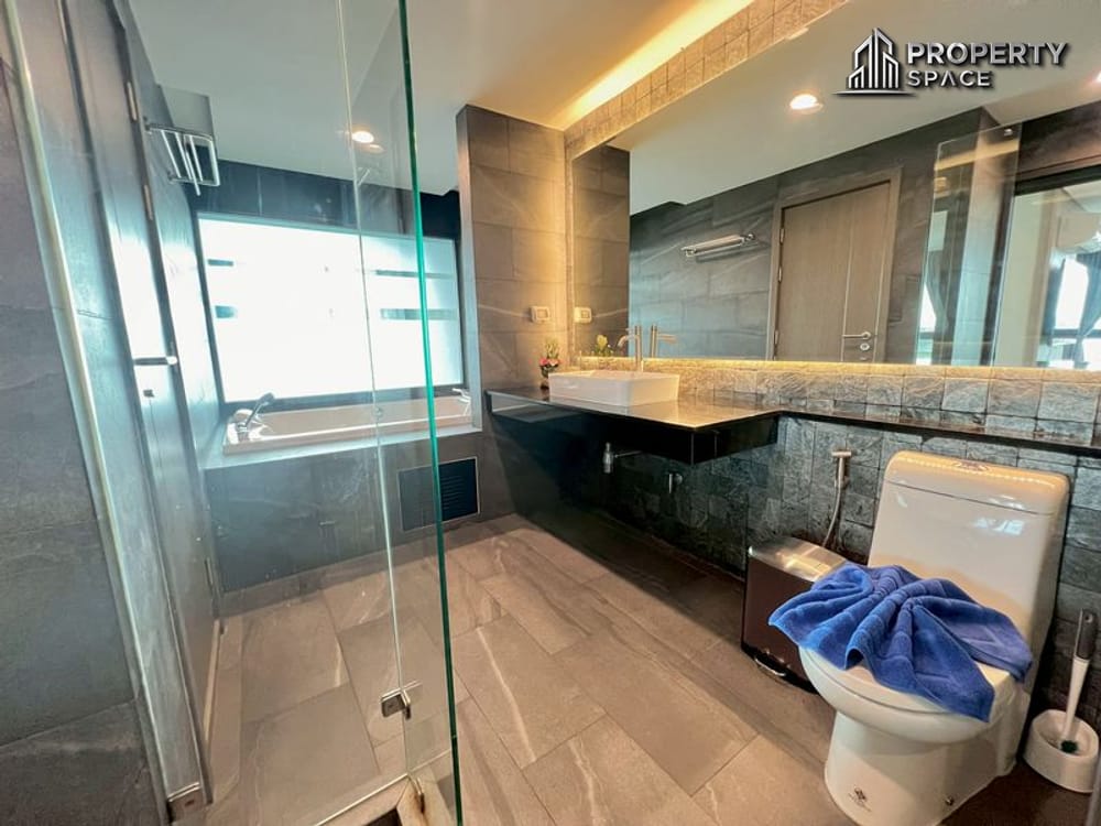 Modern Duplex 2 Bedroom In The Win Condo Khao Talo Pattaya Image 15