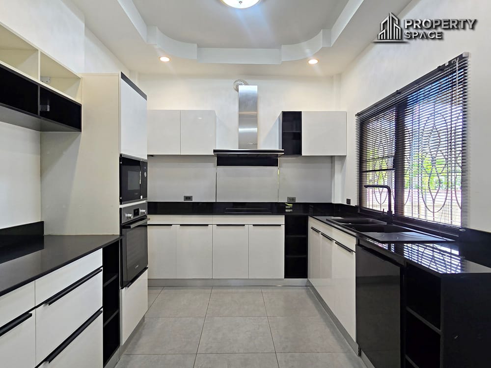 Modern 3 Bedroom Pool Villa In Natheekarn Park View Mabprachan Lake Pattaya Image 13