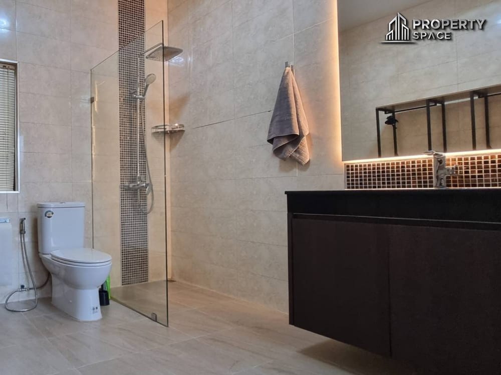 Modern 3 Bedroom Pool Villa In Natheekarn Park View Mabprachan Lake Pattaya Image 34