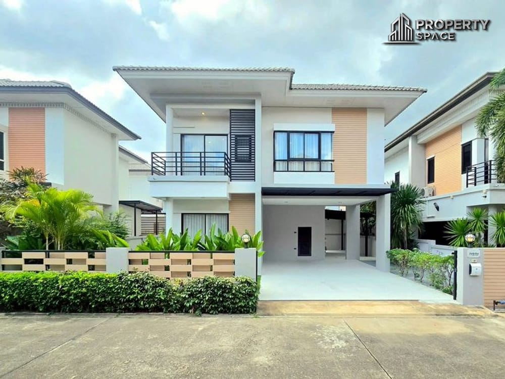 Modern 3-Bedroom Detached House In Patta Village Pattaya Image 1