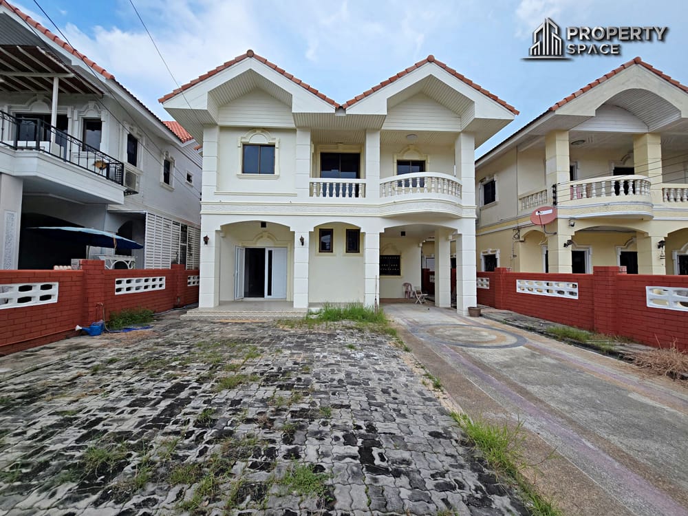 Spacious 3 Bedroom Home in Prime Central Pattaya Location Image 3