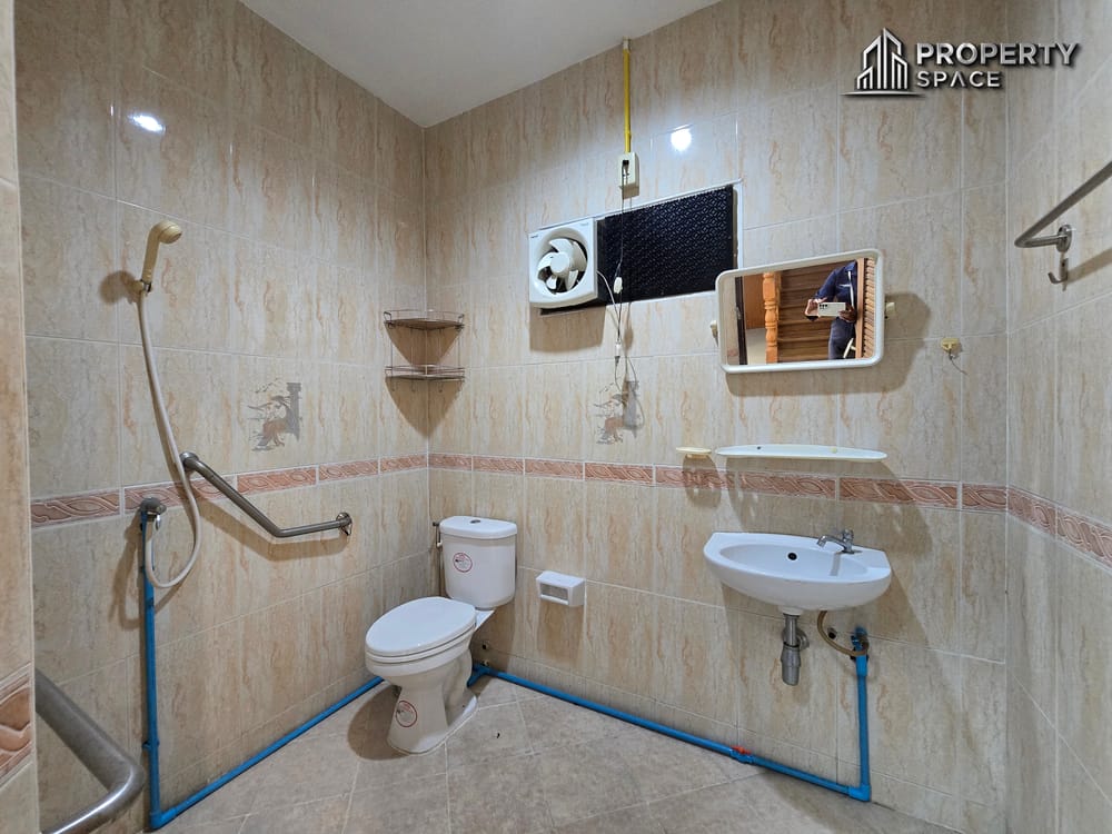 Spacious 3 Bedroom Home in Prime Central Pattaya Location Image 14