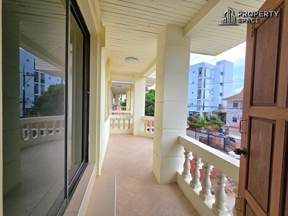 Spacious 3 Bedroom Home in Prime Central Pattaya Location Image 21