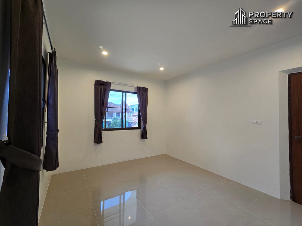 Spacious 3 Bedroom Home in Prime Central Pattaya Location Image 25