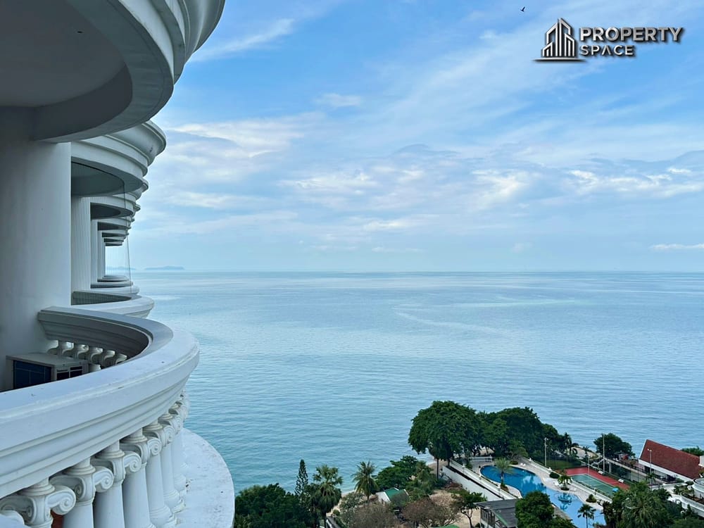 Beachfront Sea view 1 Bedroom Condo In Park Beach Wongamat Pattaya Image 4