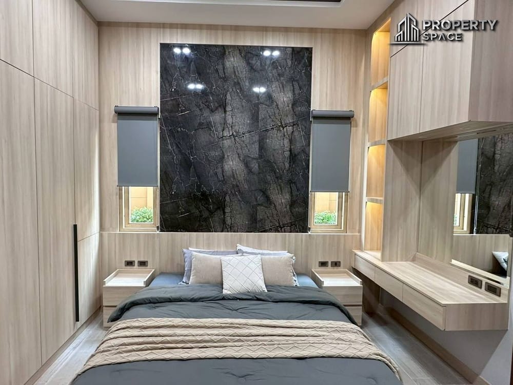 Luxury 4 Bedroom Modern Pool Villa in Baan Mae Bibury East Pattaya Image 17