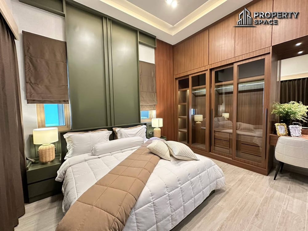 Luxury 4 Bedroom Modern Pool Villa in Baan Mae Bibury East Pattaya Image 21