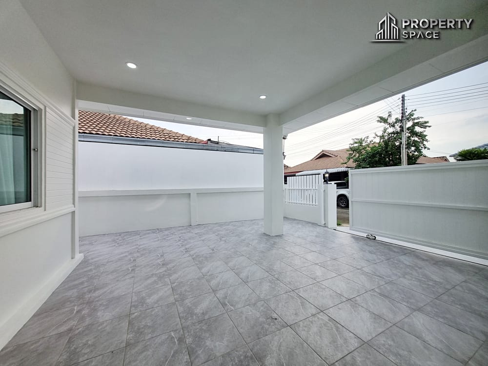 Brand New 3 Bedroom House With Big Garden In Raviporn Village Pattaya Image 30