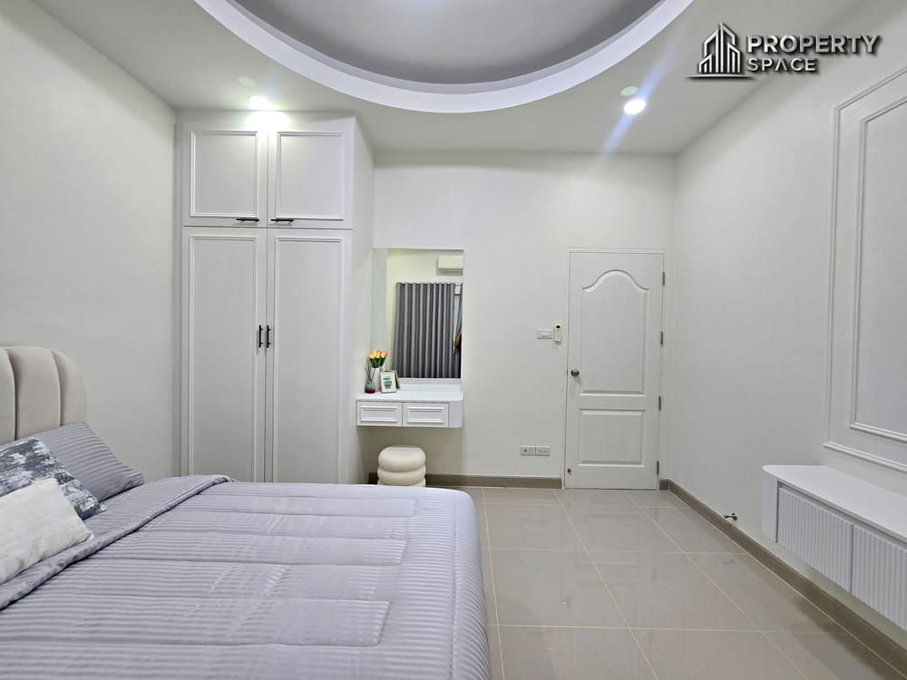 Newly Renovated 3-Bedroom House In East Pattaya Near International School Image 18