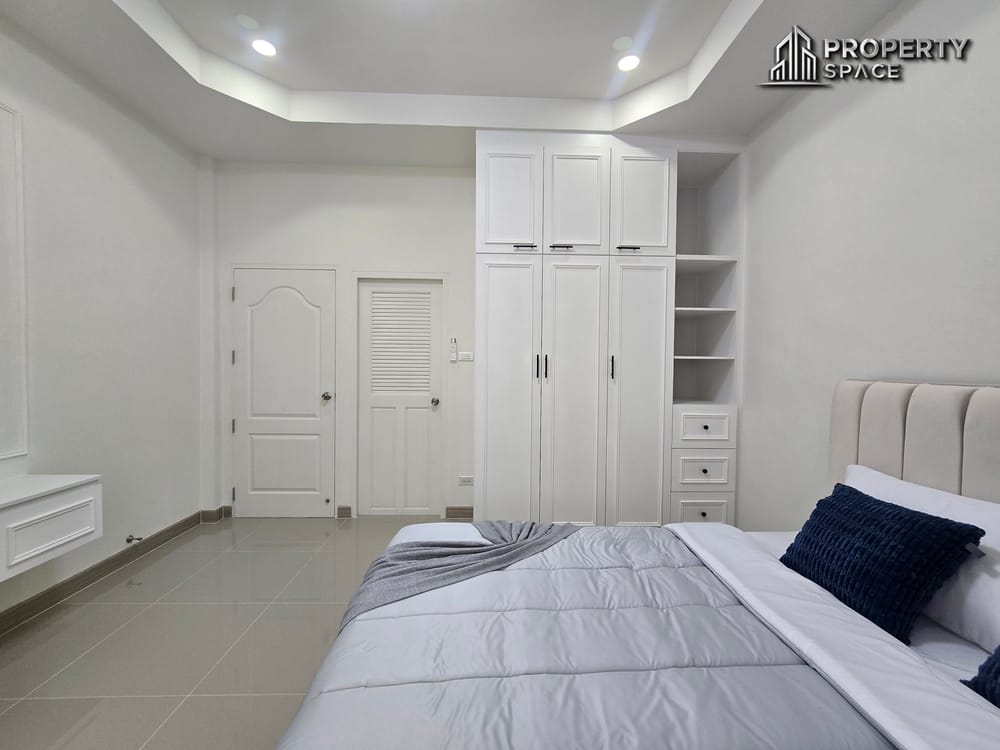 Newly Renovated 3-Bedroom House In East Pattaya Near International School Image 14