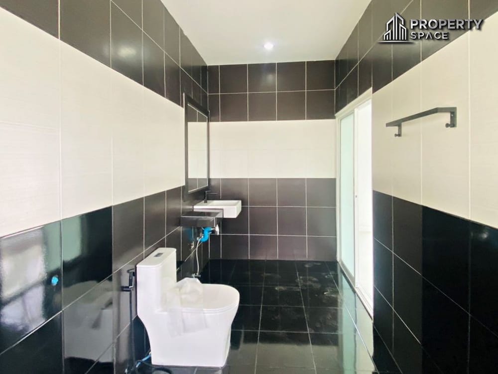 Modern 3 Bedroom Pool Villa in Huai Yai Pattaya – Unfurnished, Ideal for Your Own Interior Design Image 7