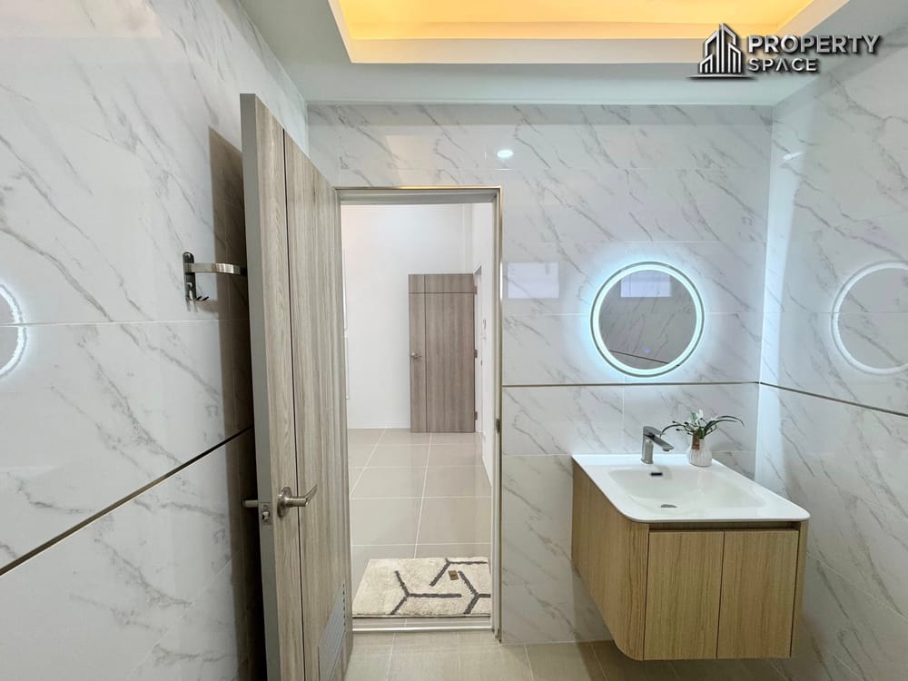 Newly Renovated Modern 3 Bedroom Pool Villa In Khao Noi Pattaya Image 15