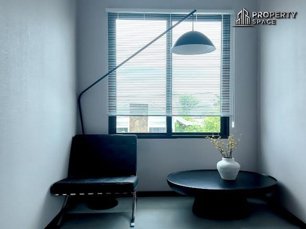 Prime Location! Modern 2 Story 5 bedroom Pool Villa In Grand Jomtien Villa Pattaya Image 14