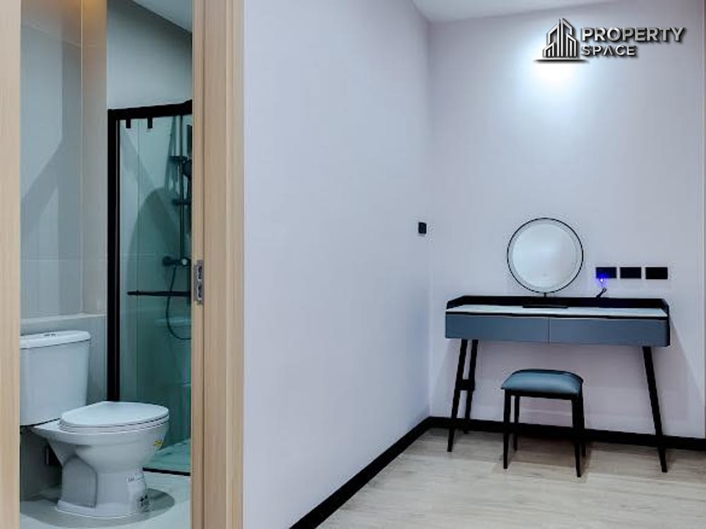 Prime Location! Modern 2 Story 5 bedroom Pool Villa In Grand Jomtien Villa Pattaya Image 16