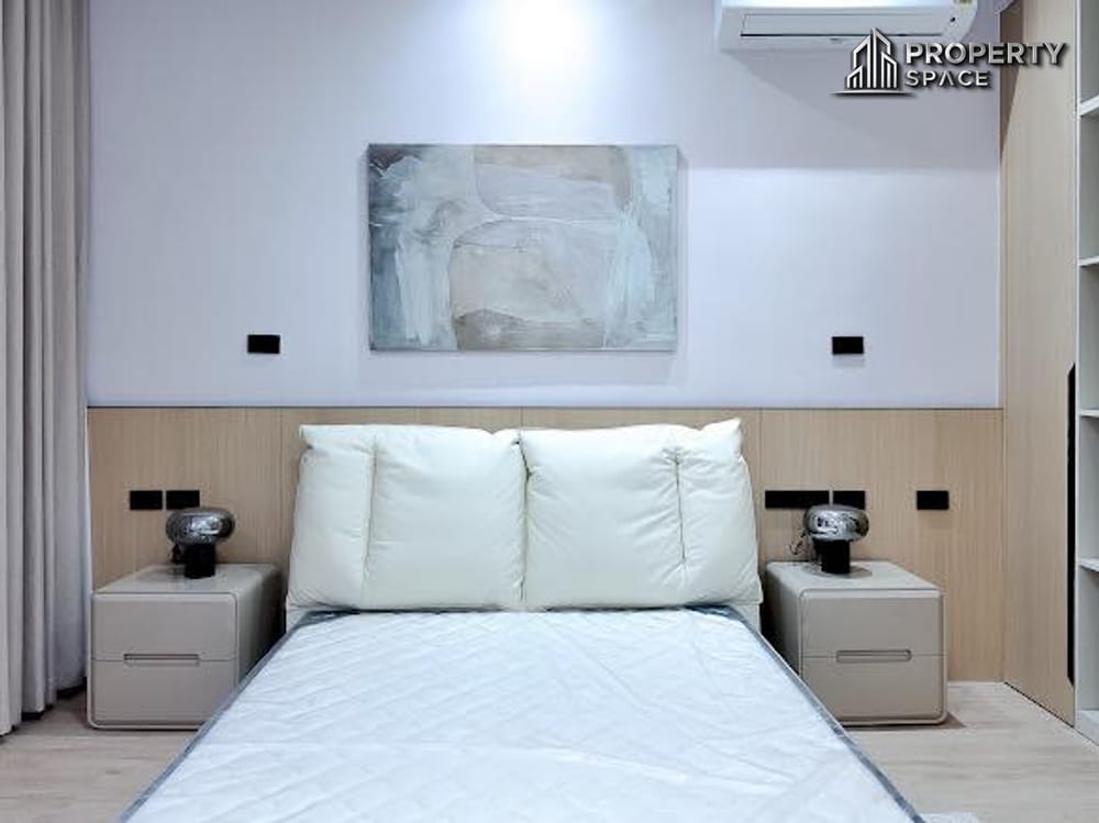 Prime Location! Modern 2 Story 5 bedroom Pool Villa In Grand Jomtien Villa Pattaya Image 15