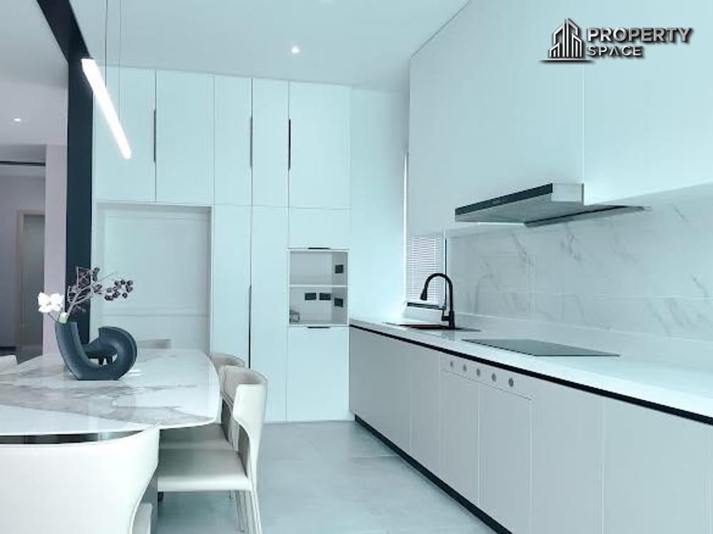 Prime Location! Modern 2 Story 5 bedroom Pool Villa In Grand Jomtien Villa Pattaya Image 6