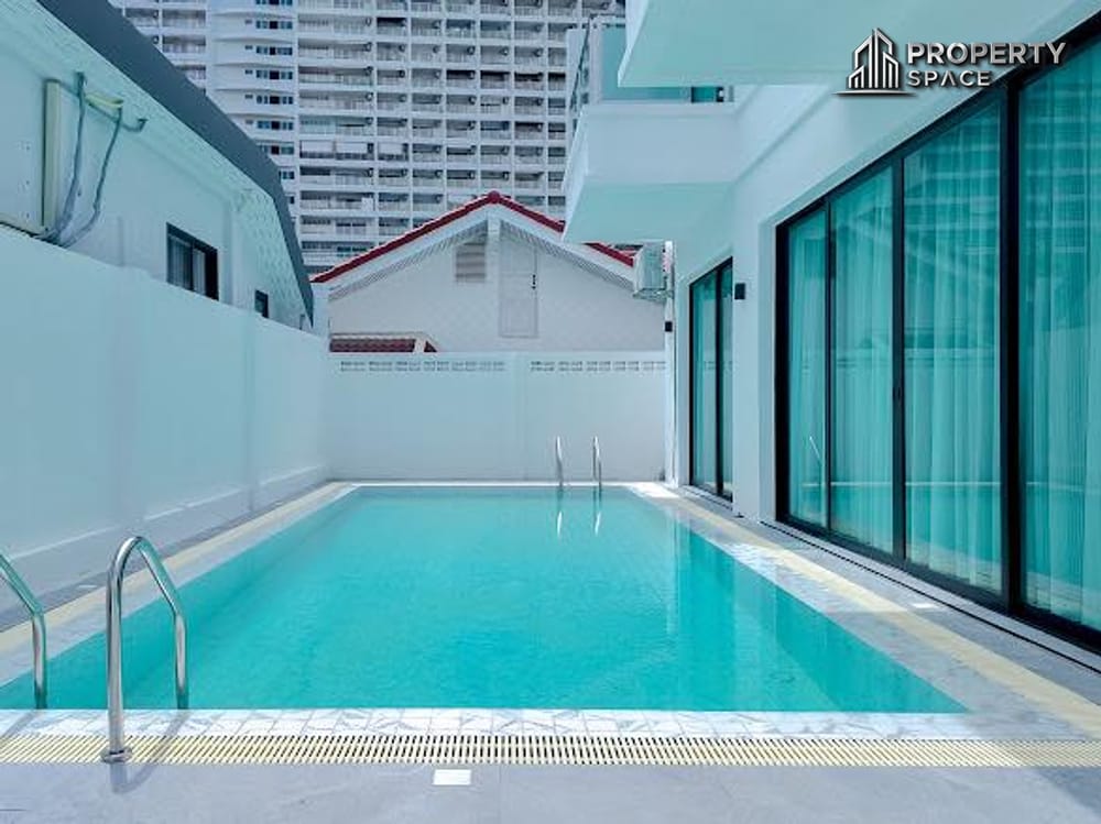 Prime Location! Modern 2 Story 5 bedroom Pool Villa In Grand Jomtien Villa Pattaya Image 3