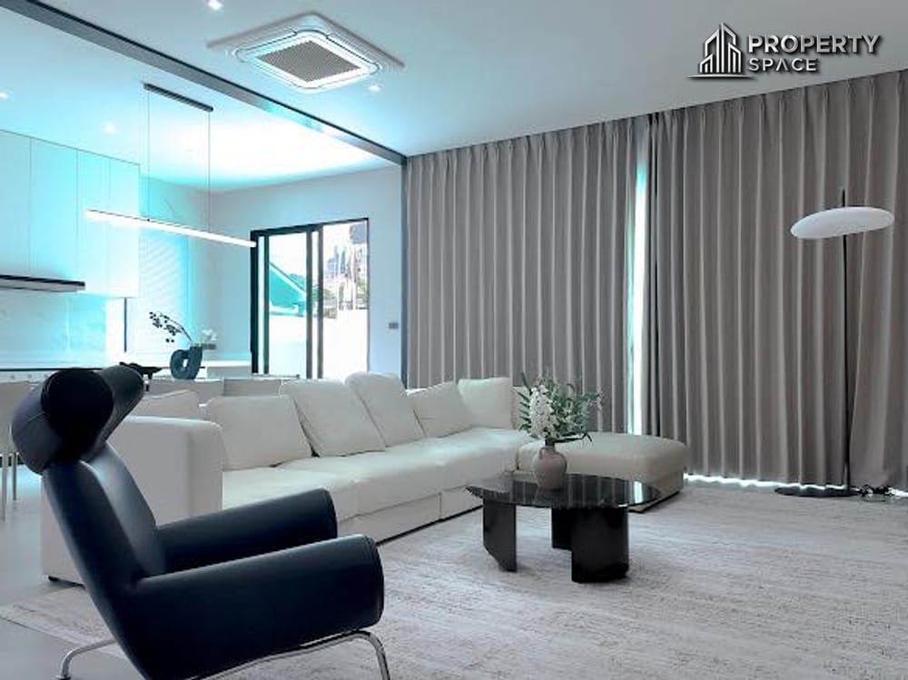 Prime Location! Modern 2 Story 5 bedroom Pool Villa In Grand Jomtien Villa Pattaya Image 5