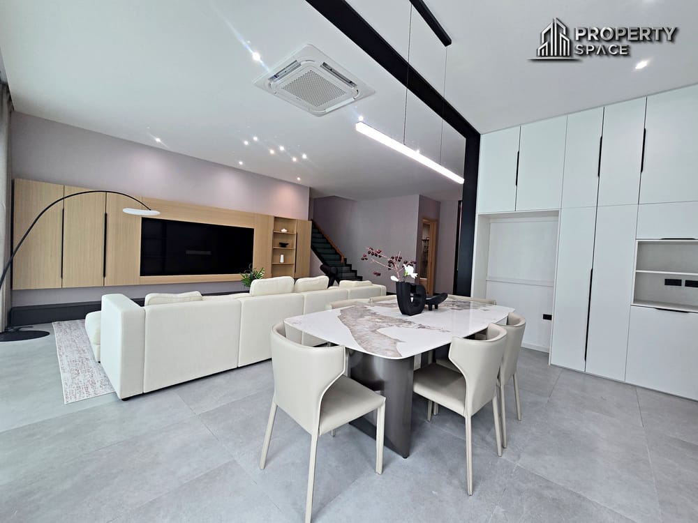 Prime Location! Modern 2 Story 5 bedroom Pool Villa In Grand Jomtien Villa Pattaya Image 6