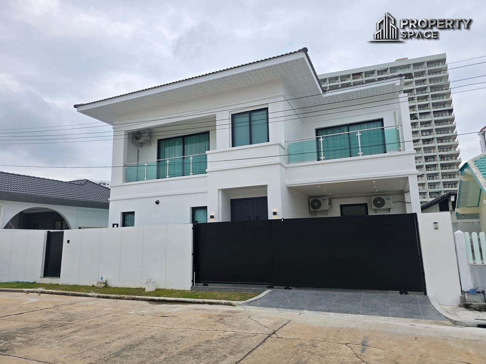 Prime Location! Modern 2 Story 5 bedroom Pool Villa In Grand Jomtien Villa Pattaya Image 3