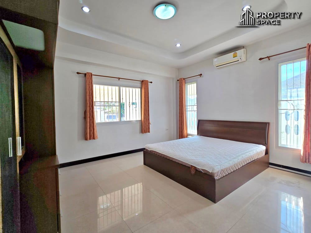Next to The Chilled Mall Khao Noi Pattaya Corner Plot 3 Bedroom House Image 17