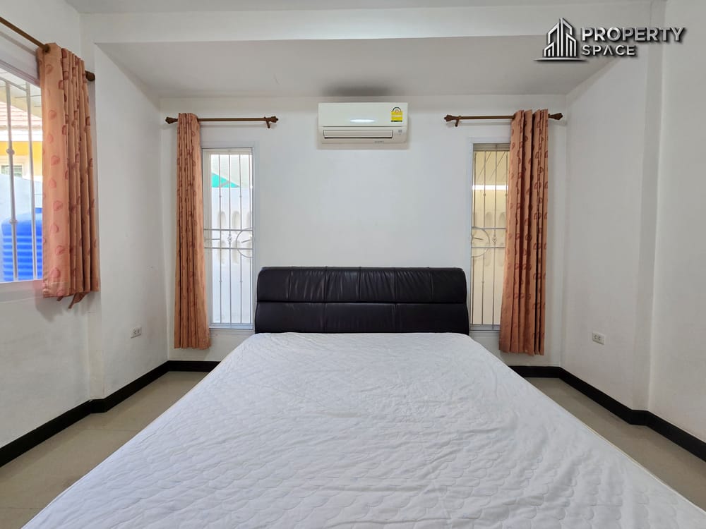 Next to The Chilled Mall Khao Noi Pattaya Corner Plot 3 Bedroom House Image 22