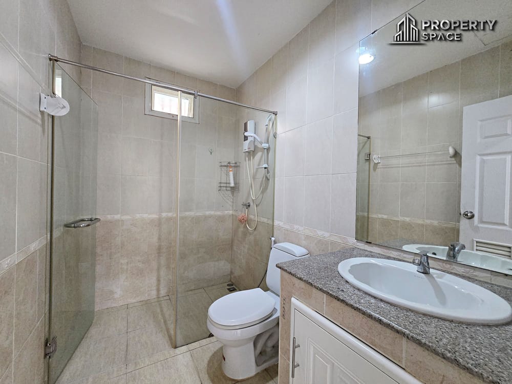 Next to The Chilled Mall Khao Noi Pattaya Corner Plot 3 Bedroom House Image 20