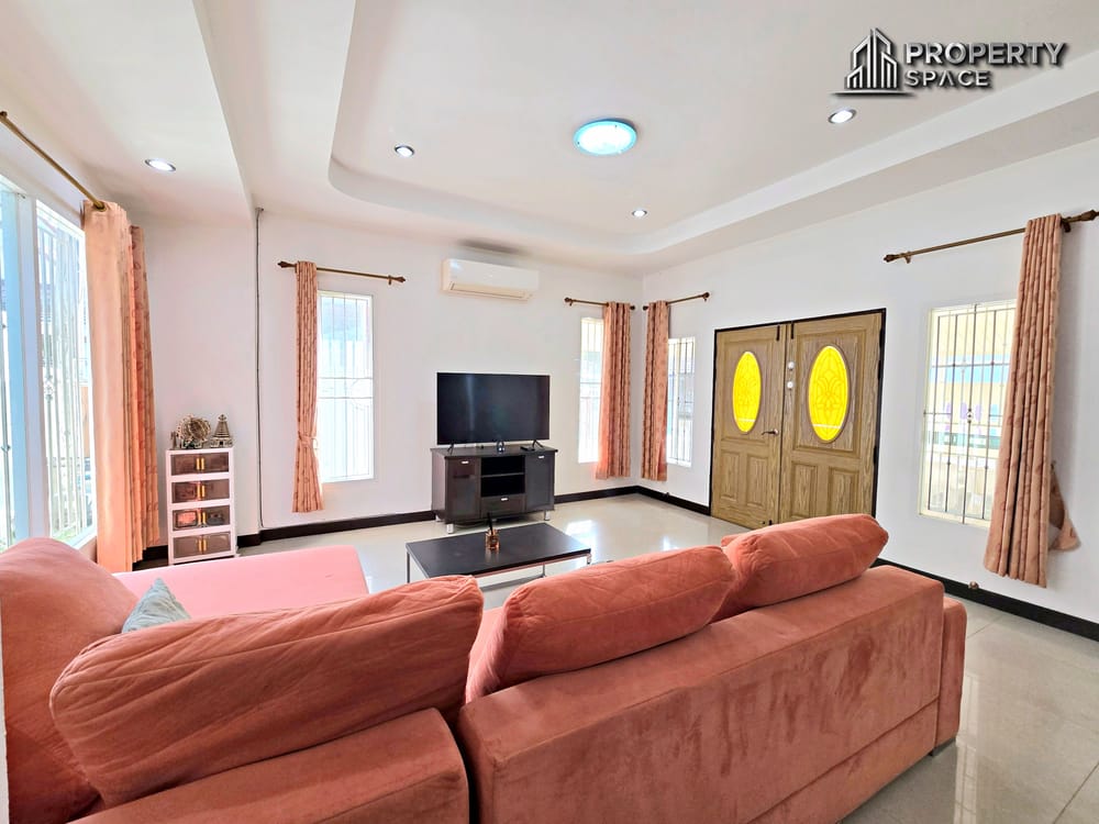 Next to The Chilled Mall Khao Noi Pattaya Corner Plot 3 Bedroom House Image 5