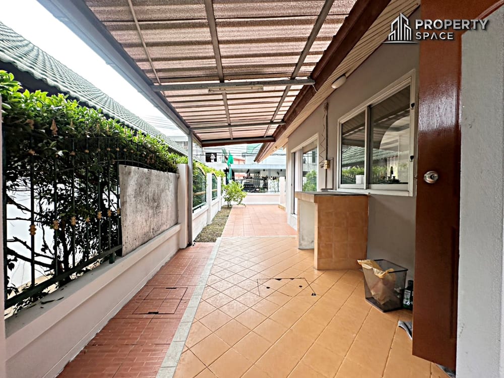 Single Story 3 Bedroom House In Soi Siam Country Club  Image 18