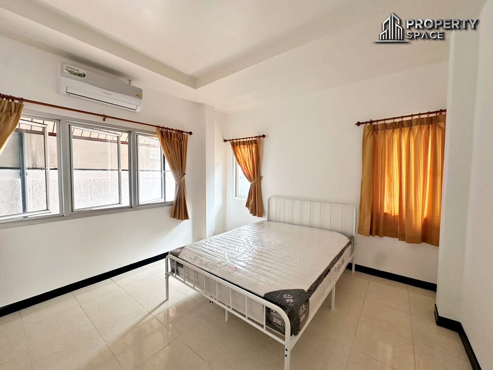 Single Story 3 Bedroom House In Soi Siam Country Club  Image 13