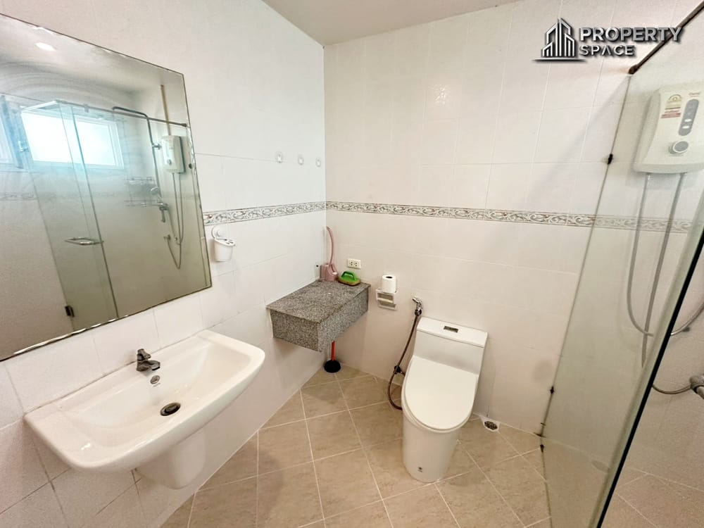 Single Story 3 Bedroom House In Soi Siam Country Club  Image 21