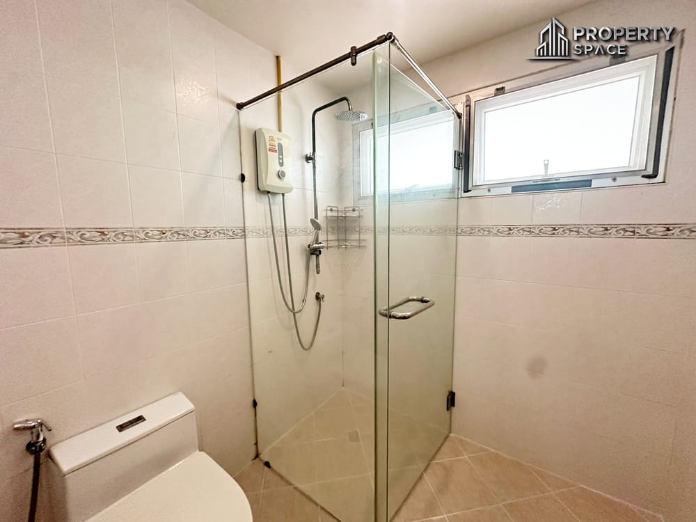 Single Story 3 Bedroom House In Soi Siam Country Club  Image 20