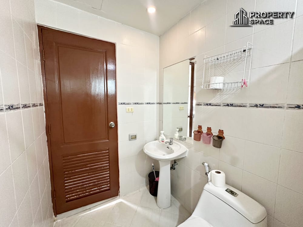 Single Story 3 Bedroom House In Soi Siam Country Club  Image 22