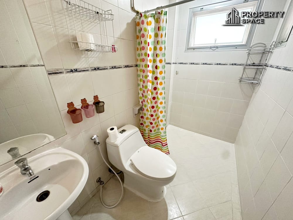 Single Story 3 Bedroom House In Soi Siam Country Club  Image 23