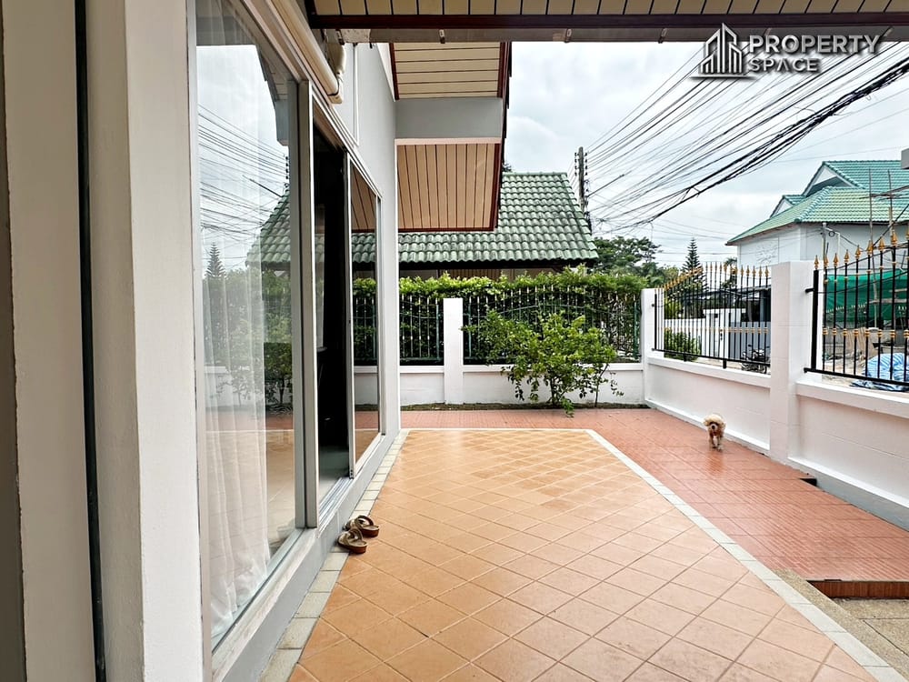Single Story 3 Bedroom House In Soi Siam Country Club  Image 26