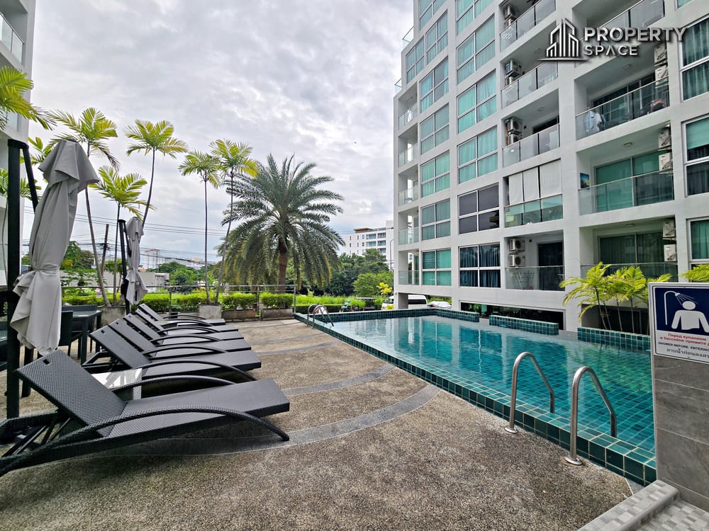 Pool View 45sqm 1 Bedroom Unit In Royal Park 3 Pratumnak Pattaya Image 3