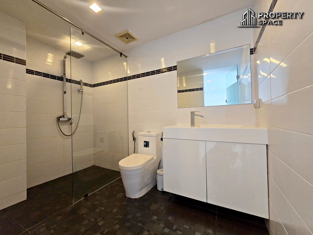 Pool View 45sqm 1 Bedroom Unit In Royal Park 3 Pratumnak Pattaya Image 15