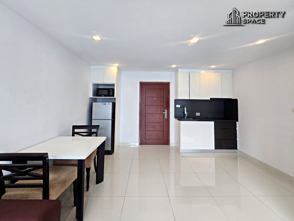 Pool View 45sqm 1 Bedroom Unit In Royal Park 3 Pratumnak Pattaya Image 8