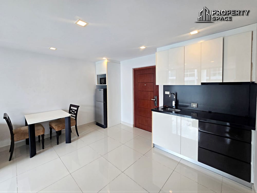 Pool View 45sqm 1 Bedroom Unit In Royal Park 3 Pratumnak Pattaya Image 9