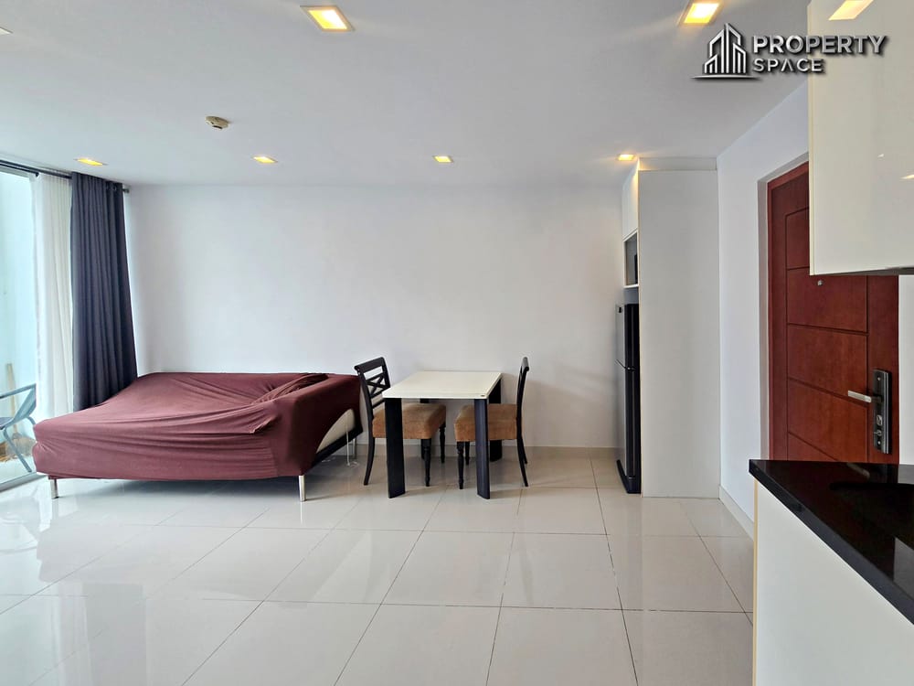 Pool View 45sqm 1 Bedroom Unit In Royal Park 3 Pratumnak Pattaya Image 14