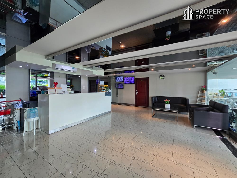 Pool View 45sqm 1 Bedroom Unit In Royal Park 3 Pratumnak Pattaya Image 21