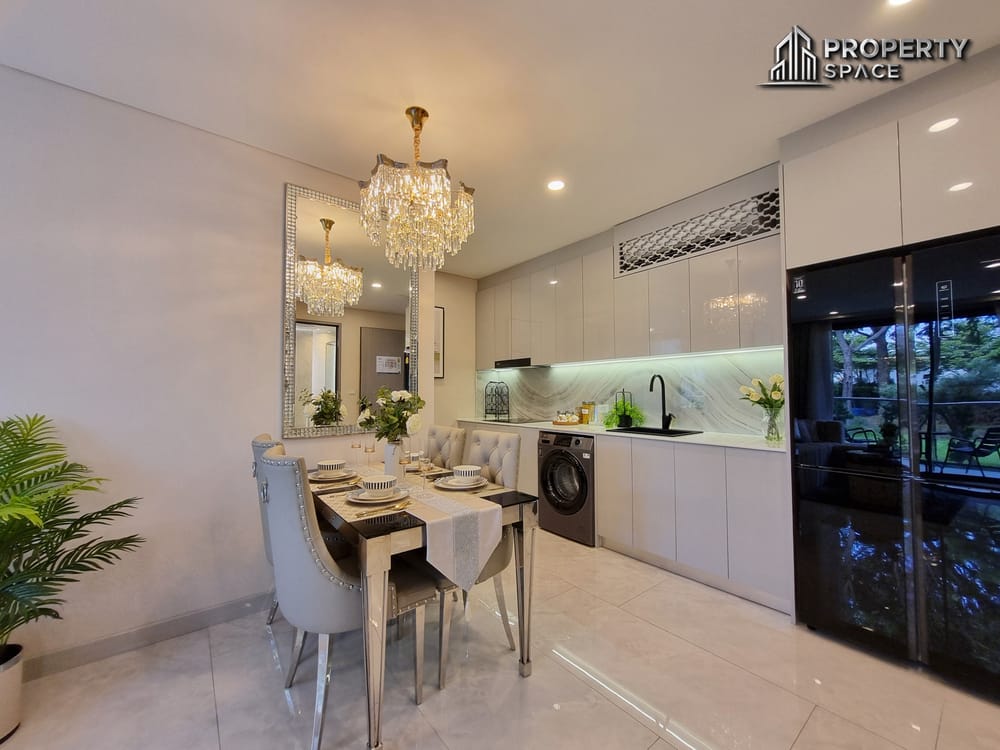 Sea View 2 Bedroom (FQ) 67.60 Sqm In Copacabana Coral Reef Jomtien Condo For Sale Image 4