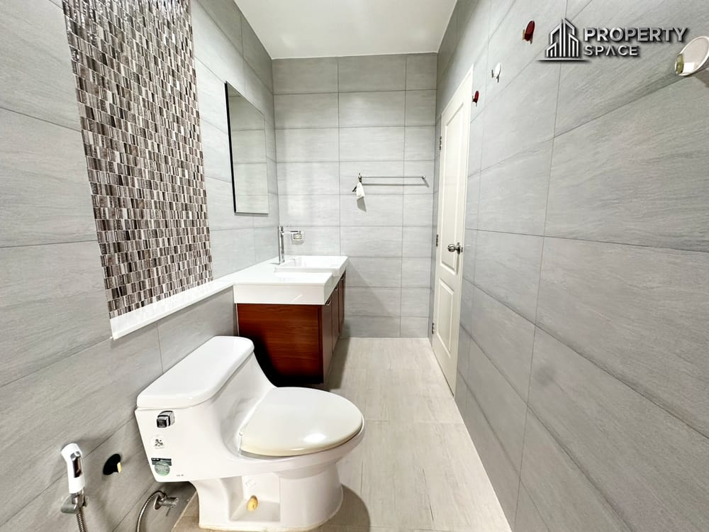 3 Bedroom House In Quality Compound Near Regent International School Pattaya Image 35