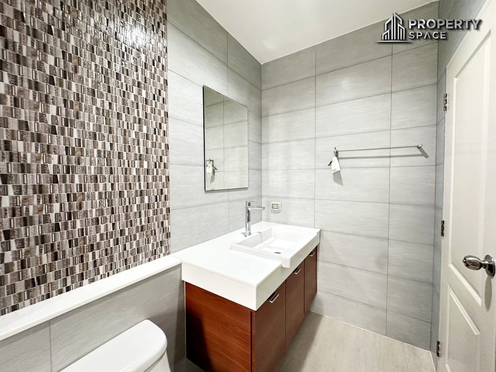 3 Bedroom House In Quality Compound Near Regent International School Pattaya Image 36